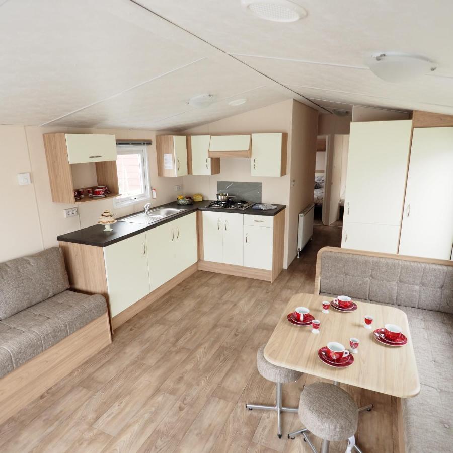 Camping De Binnenvaart Superior Chalet Aan de Wolfsberg エクステリア 写真