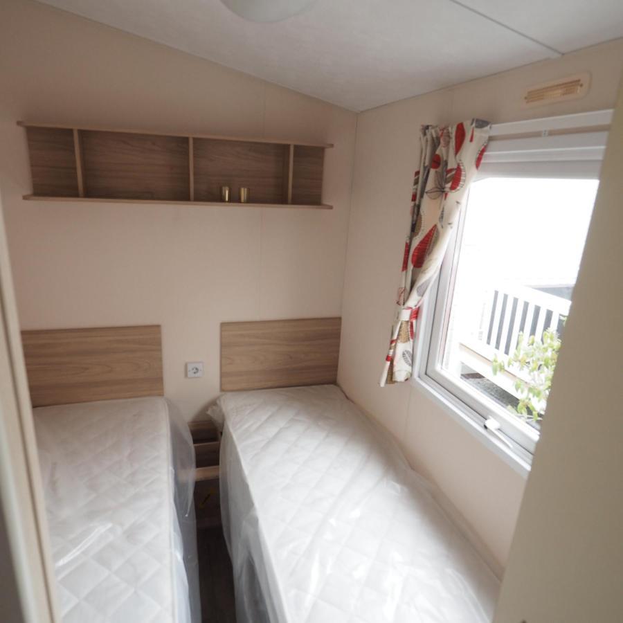 Camping De Binnenvaart Superior Chalet Aan de Wolfsberg エクステリア 写真