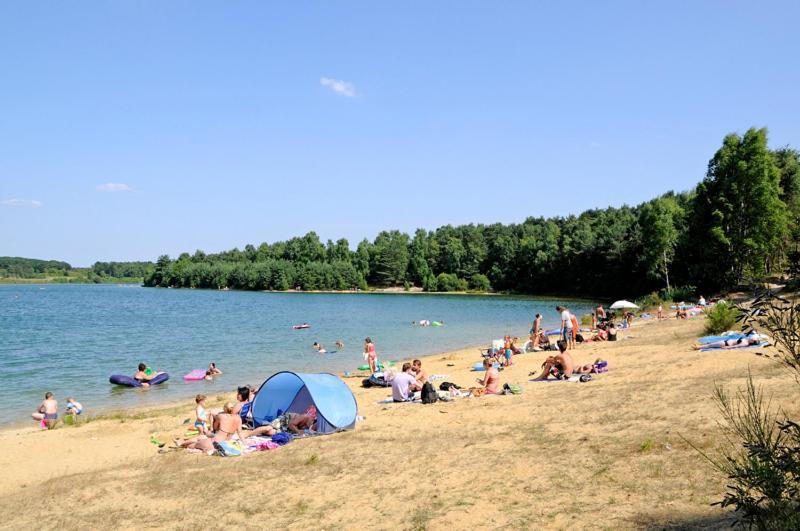 Camping De Binnenvaart Superior Chalet Aan de Wolfsberg エクステリア 写真