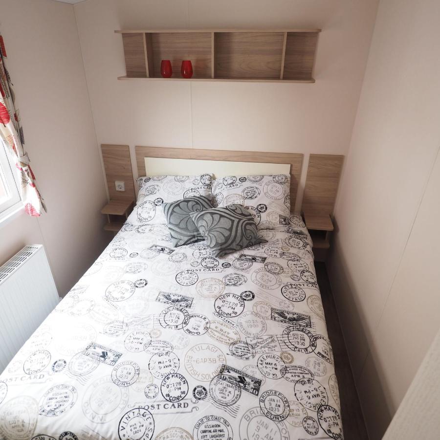 Camping De Binnenvaart Superior Chalet Aan de Wolfsberg エクステリア 写真