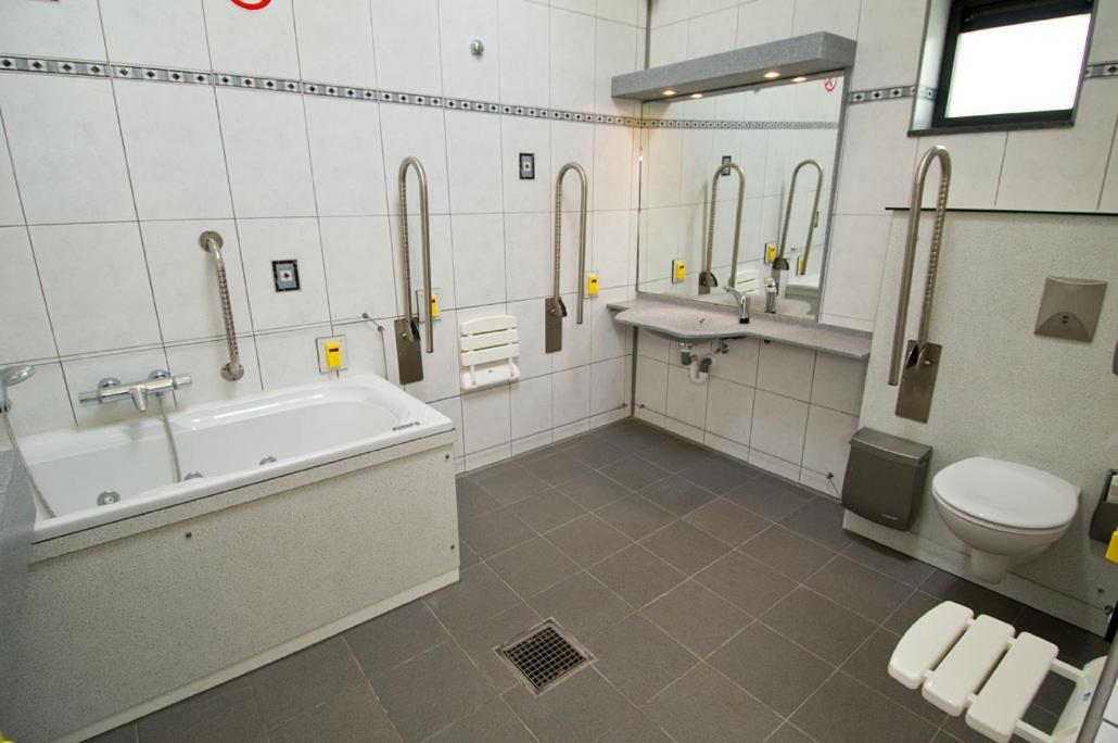 Camping De Binnenvaart Superior Chalet Aan de Wolfsberg エクステリア 写真